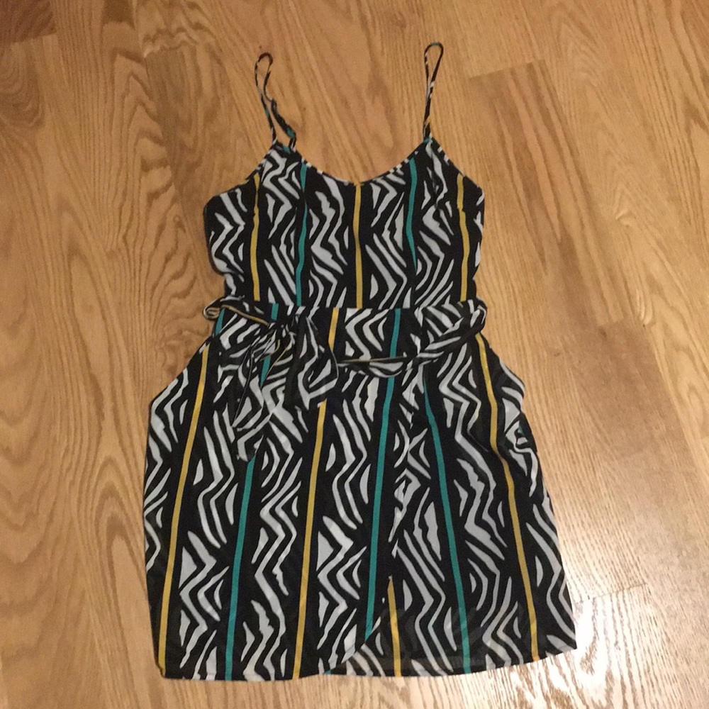 Forever 21 wrap dress with pockets!